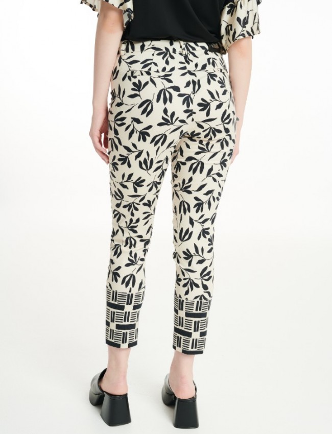 Floral printed βανίλια ψηλόμεσο βαμβακερό παντελόνι αστραγάλου με συνδυασμό διαφορετικού print στο τελείωμα, πατιλέτες πίσω και κλείσιμο με ιδιαίτερο κουμπί μπροστά Badoo 