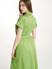Πράσινο κοντομάνικο βαμβακερό midi shirt-look φόρεμα με φιλντισένια κουμπιά, ρεβέρ στα μανίκια, κρυφές τσέπες και αποσπώμενη υφασμάτινη ζώνη Badoo