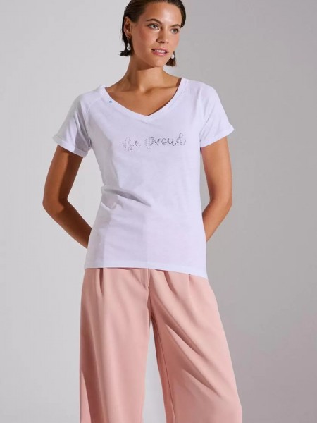 Λευκό κοντομάνικο t-shirt σε ίσια γραμμή με v-λαιμόκοψη και μπροστινό τύπωμα “be proud” Bill Cost 