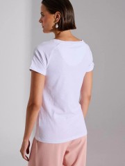 Λευκό κοντομάνικο t-shirt σε ίσια γραμμή με v-λαιμόκοψη και μπροστινό τύπωμα “be proud” Bill Cost 