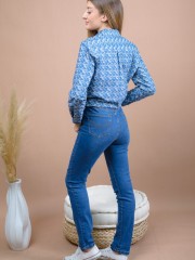 Blue jean ψηλόμεσο ελαστικό παντελόνι σε ίσια γραμμή με ταμπά γαζιά και κλείσιμο με κουμπί και φερμουάρ μπροστά Cms
