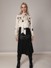 Μαύρη faux-leather midi φούστα σε αλκαντάρα ύφασμα, σε Α-γραμμή και λάστιχο στην μέση Coelia 