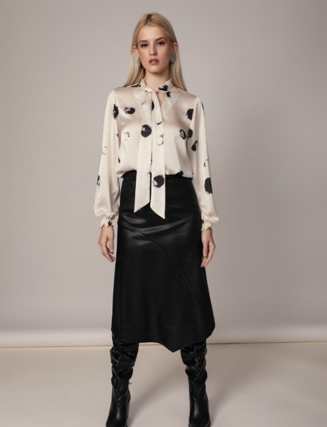 Μαύρη faux-leather midi φούστα σε αλκαντάρα ύφασμα, σε Α-γραμμή και λάστιχο στην μέση Coelia 