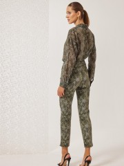 Animal printed χακί ψηλόμεσο ελαστικό παντελόνι Gabrielle αστραγάλου, σε ίσια γραμμή, χωρίς τσέπες πίσω και κλείσιμο με κρυφό φερμουάρ και κουμπί μπροστά Enzzo