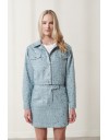 Σιελ jean cropped jacket , σε ίσια γραμμή, κεντημένο όλο ασημί παγιέτες, με πέτο γιακά, τετράγωνες τσέπες μπροστά και κλείσιμο με μεταλλικά κουμπιά Enzzo 