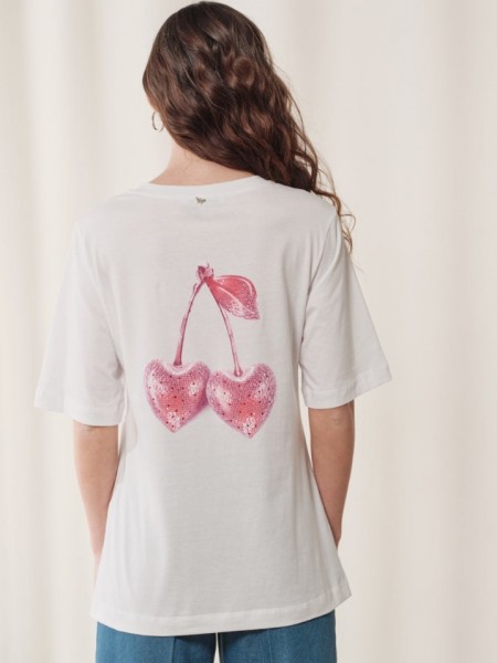 Λευκή oversized κοντομάνικη Cherry μπλούζα, με κλειστή στρογγυλή λαιμόκοψη και τύπωμα μπροστά και στην πλάτη Enzzo 