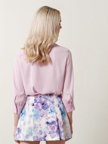 Floral printed λιλά ψηλόμεση κοντή φούστα Avril με μπροστινές πιέτες , εσωτερικό σορτς και κλείσιμο με κρυφό φερμουάρ στο πλάι Enzzo