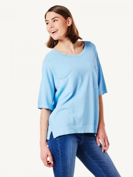 Γαλάζια πλεκτή κοντομάνικη μπλούζα σε τετράγωνη γραμμή με μπροστινές τετράγωνες τσέπες και στρογγυλή λαιμόκοψη Forel