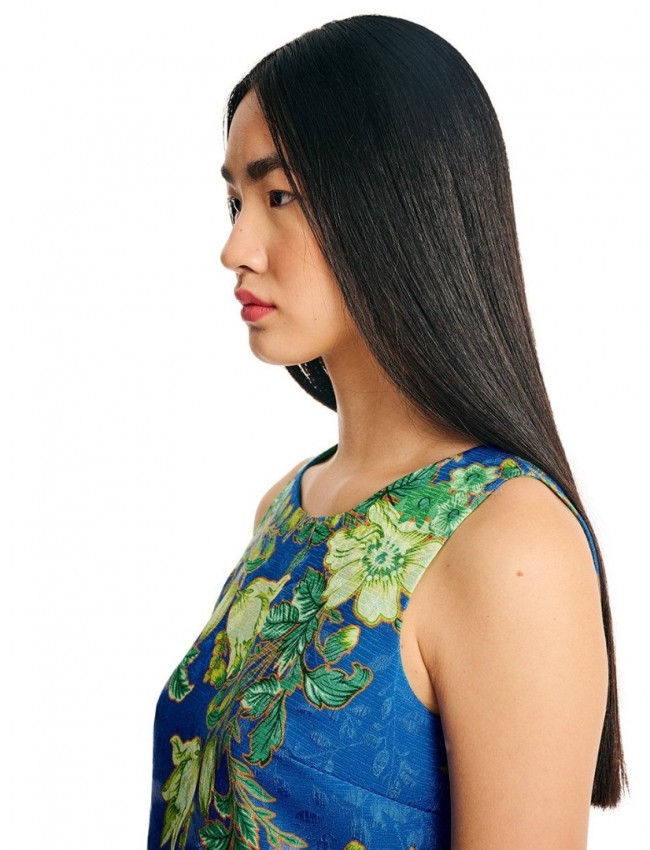 Floral printed μπλε ρουά cropped αμάνικη μπλούζα σε τετράγωνη γραμμή, ανοιχτή στρογγυλή λαιμόκοψη και κλείσιμο με χρυσό εξωτερικό φερμουάρ στην πλάτη Forel 
