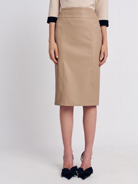 Μπεζ faux-leather ψηλόμεση midi φούστα σε ίσια γραμμή, με διακοσμητικές ραφές και κουφόπιετα πίσω Forel 