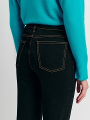 Blue jean ψηλόμεσο ελαστικό παντελόνι καμπάνα, με τετράγωνες τσέπες πίσω, διπλή σειρά διακοσμητικά κουμπιά μπροστά κα κλείσιμο με κουμπί και κρυφό φερμουάρ μπροστά Forel 