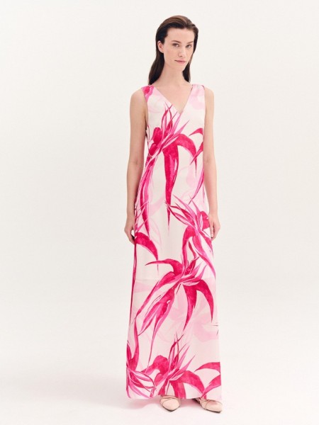 Floral printed φούξια σατέν αμάνικο maxi φόρεμα, σε ίσια γραμμή, με V-λαιμόκοψη, χαμηλή πλάτη και κλείσιμο με φερμουάρ και αποσπώμενη χρυσή ζώνη Forel 