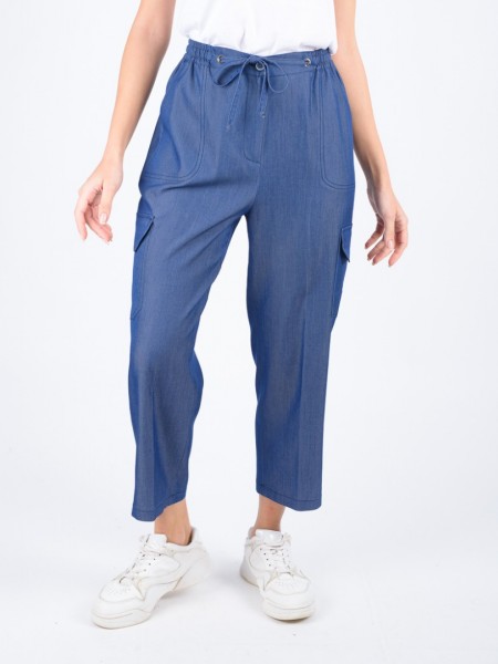 Blue jean τύπου tensel ψηλόμεσο croped παντελόνι με μεγάλες πλαϊνές εξωτερικές τσέπες, κλείσιμο με φερμουάρ και κουμπί και λάστιχο με κορδόνι στη μέση Forel