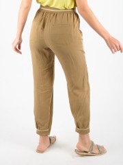Κάμελ ψηλόμεσο λινό loose-fit παντελόνι με ριγέ λάστιχο στη μέση, διακοσμητικό κορδονάκι, πλαϊνές τσέπες, διακοσμητικά γαζιά μπροστά και ριγέ λάστιχο στην πίσω μεριά στο τελείωμα Forel