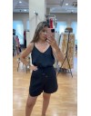 Μαύρη αμάνικη tencel μπλούζα σε χαλαρή γραμμή, V- λαιμόκοψη και λεπτές ρυθμιζόμενες τιράντες Innocent 