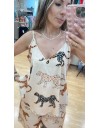 Animal printed εκρού σατέν αμάνικη μπλούζα, με τύπωμα παρδάλεις, σε χαλαρή γραμμή, με V-λαιμόκοψη και λεπτές ρυθμιζόμενες τιράντες Innocent 