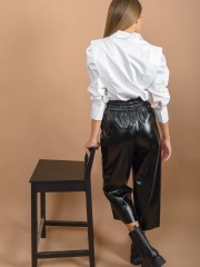 Μαύρο ψηλόμεσο faux-leather cropped παντελόνι με φαρδύ λάστιχο στην μέση και πλαϊνές τσέπες Innocent
