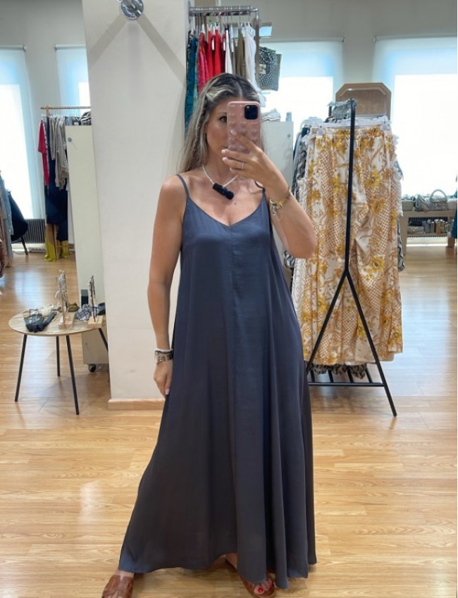 Γκρι αμάνικο satin touch midi φόρεμα, σε χαλαρή γραμμή, με λεπτές ρυθμιζόμενες τιράντες και αποσπώμενη υφασμάτινη ζώνη Innocent Γκρι αμάνικο satin touch midi φόρεμα, σε χαλαρή γραμμή, με λεπτές ρυθμιζόμενες τιράντες και αποσπώμενη υφασμάτινη ζώνη Innocent
