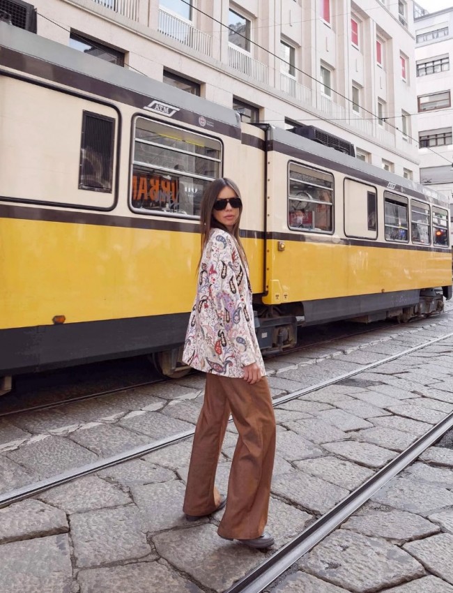 Floral printed λιλά-μπεζ μονόκουμπο oversized σακάκι με πέτο γιακά Innocent Floral printed λιλά-μπεζ μονόκουμπο oversized σακάκι με πέτο γιακά Innocent