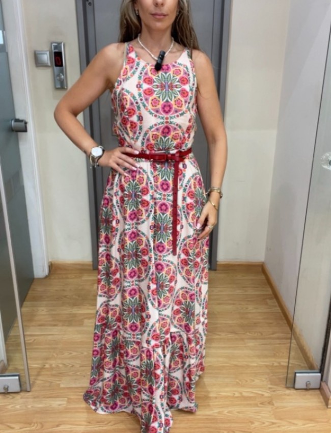 Floral printed φούξια αμάνικο maxi φόρεμα σε χαλαρή γραμμή, σταθερή μέση, βολάν στο τελείωμα, halter λαιμόκοψη με παρτούς ώμους και κλείσιμο με κρυφό φερμουάρ στην πλάτη innocent 