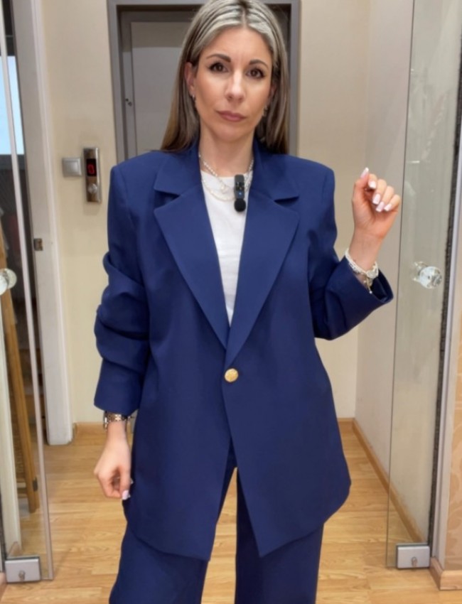 Μπλε κρεπ oversized μονόκουμπο σακάκι σε ίσια γραμμή, με πέτο γιακά και χωρίς τσέπες Innocent