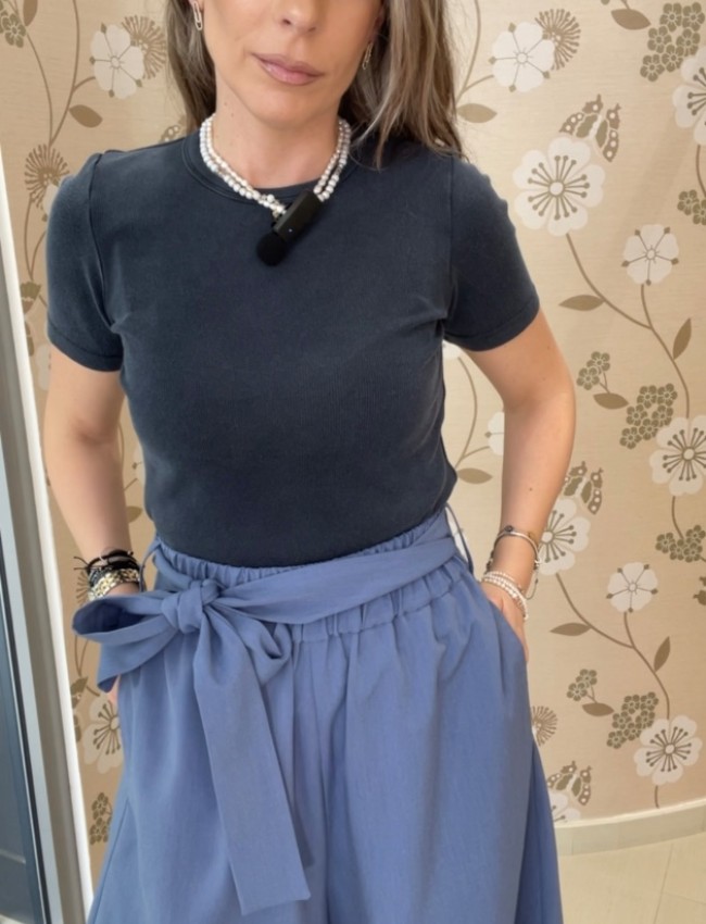 Indigo ψηλόμεση παντελονοφούστα, τύπου denim, με λάστιχο στη μέση, κρυφές πλαϊνές τσέπες και αποσπώμενη ζώνη στην μέση innocent