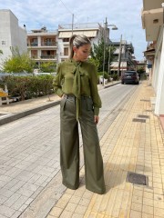 Χακί ψηλόμεση faux-leather παντελόνα  με μπροστινές πιέτες, πλαϊνές τσέπες και κλείσιμο με κρυφό φερμουάρ και κουμπί μπροστά Innocent