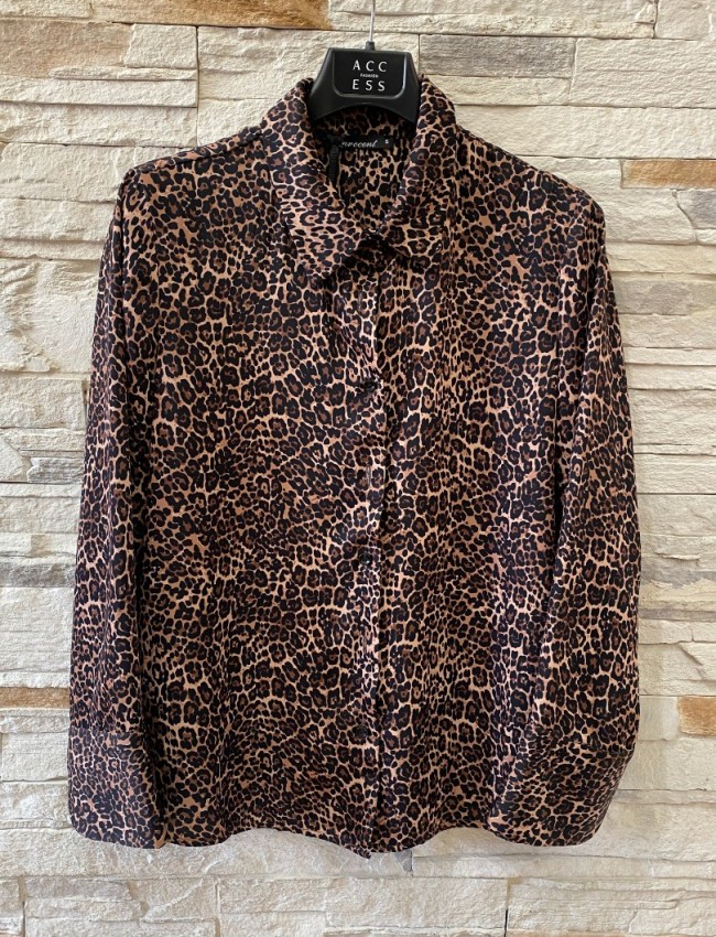 Animal printed καφέ μακρυμάνικο σατινέ πουκάμισο, σε χαλαρή γραμμή και κλείσιμο με κουμπιά Innocent