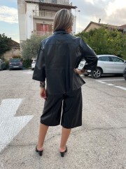 Μαύρο faux leather πουκάμισο σε τετράγωνη γραμμή με 3/4 μανίκια και διακοσμητικές ραφές innocent
