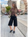 Μαύρη faux-leather ψηλόμεση βερμούδα με πλαϊνές τσέπες , διακοσμητικά γαζιά και κλείσιμο με κρυφό φερμουάρ και κουμπί μπροστά innocent 