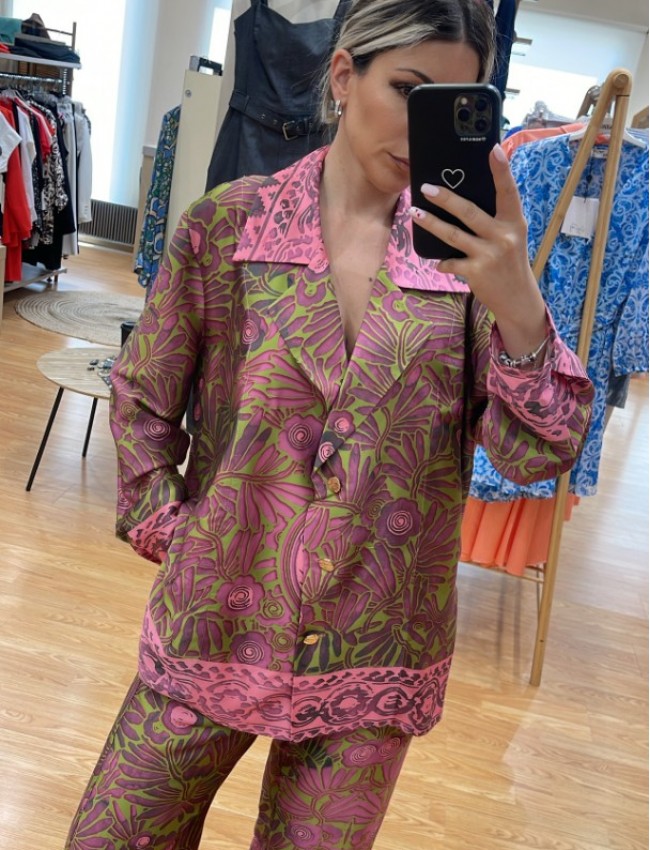 Floral printed ροζ- λαδί σατέν πουκάμισο-σακάκι με συνδυασμό  print, κλείσιμο με κουμπιά μπροστά και μικρά πλαϊνά ανοίγματα Innocent 