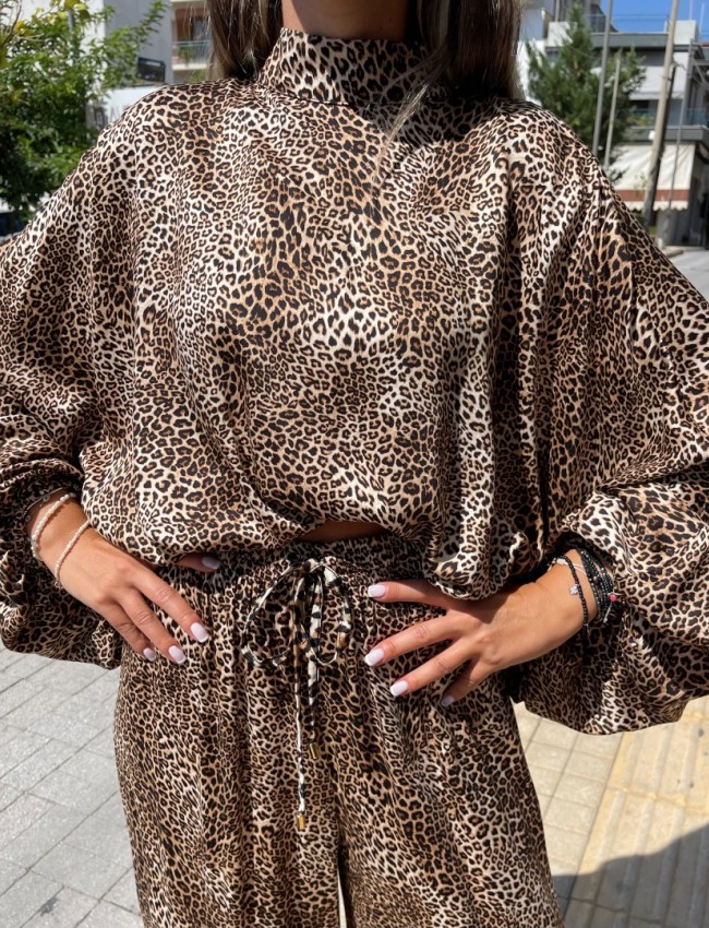 Animal printed μαύρη μακρυμάνικη μπλούζα με oversized μανίκια, λουπέτο λαιμόκοψη και λάστιχο στο τελείωμα Innocent 