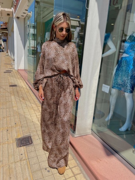 Animal printed μαύρη μακρυμάνικη μπλούζα με oversized μανίκια, λουπέτο λαιμόκοψη και λάστιχο στο τελείωμα Innocent 