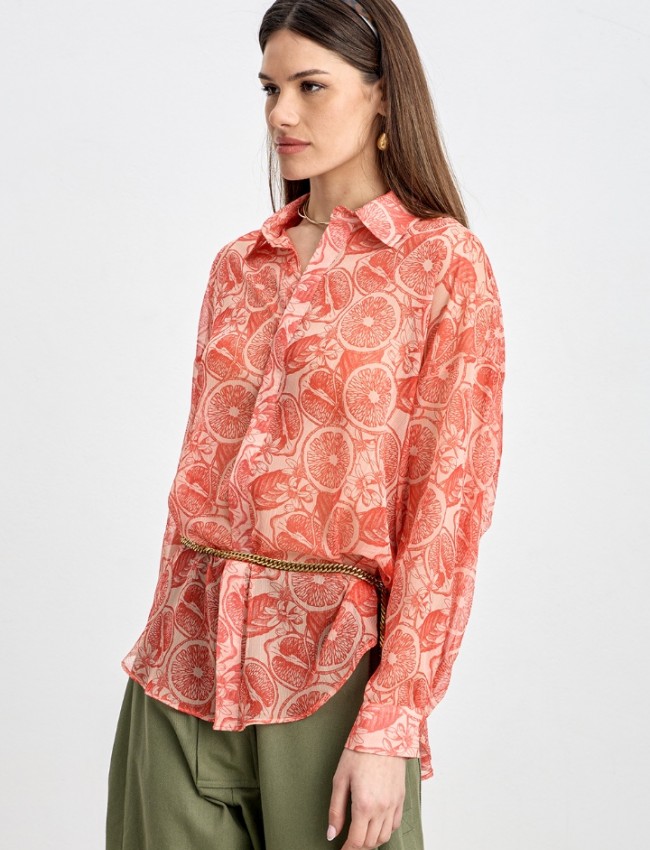 Εμπριμέ κοραλί ημιδιάφανο oversized μακρυμάνικο πουκάμισο με τύπωμα πορτοκάλια , ρεγκλάν μανικοκόλλησηι, κουφόπιετα στην πλάτη και κρυφό κλείσιμο με κουμπιά μπροστά innocent 