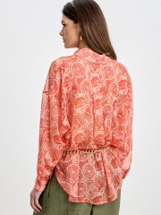 Εμπριμέ κοραλί ημιδιάφανο oversized μακρυμάνικο πουκάμισο με τύπωμα πορτοκάλια , ρεγκλάν μανικοκόλλησηι, κουφόπιετα στην πλάτη και κρυφό κλείσιμο με κουμπιά μπροστά innocent 