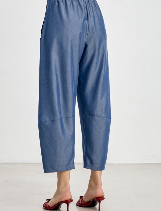 Light blue Jean tencel slouchy-fit σχεδιαστικό παντελόνι, με λάστιχο πίσω στην μέση, κρυφό φερμουάρ στο πλάι και πλαϊνές τσέπες innocent 