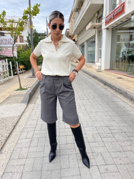 Tweed γκρι ψηλόμεση βερμούδα με πετρόλ ρίγα, μπροστινές πιέτες, πλάγιες τσέπες και κλείσιμο με κρυφό φερμουάρ και κουμπί μπροστά Innocent