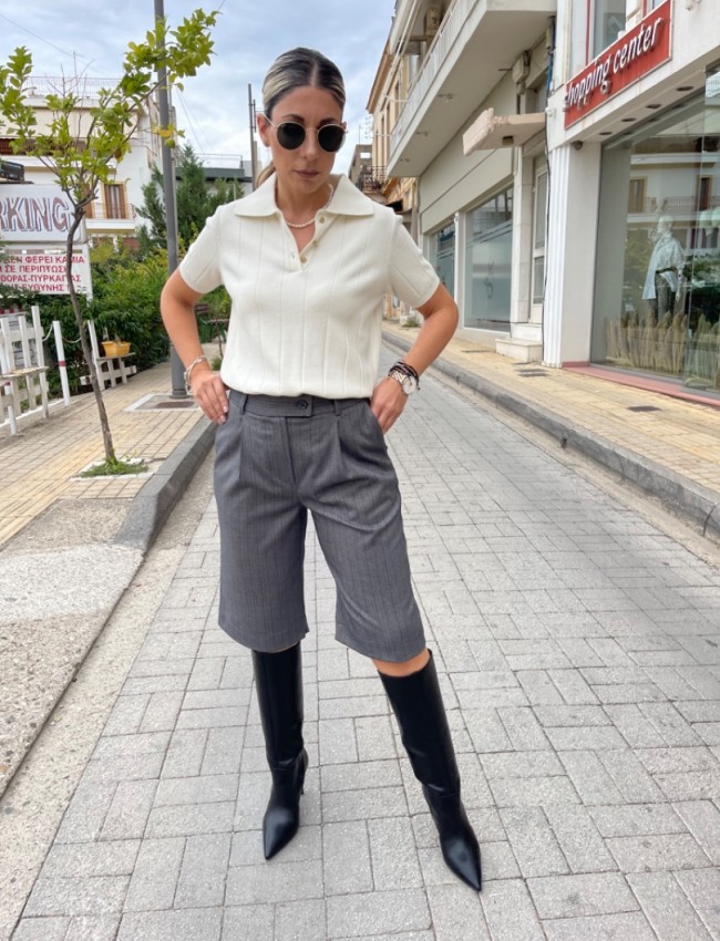 Tweed γκρι ψηλόμεση βερμούδα με πετρόλ ρίγα, μπροστινές πιέτες, πλάγιες τσέπες και κλείσιμο με κρυφό φερμουάρ και κουμπί μπροστά Innocent