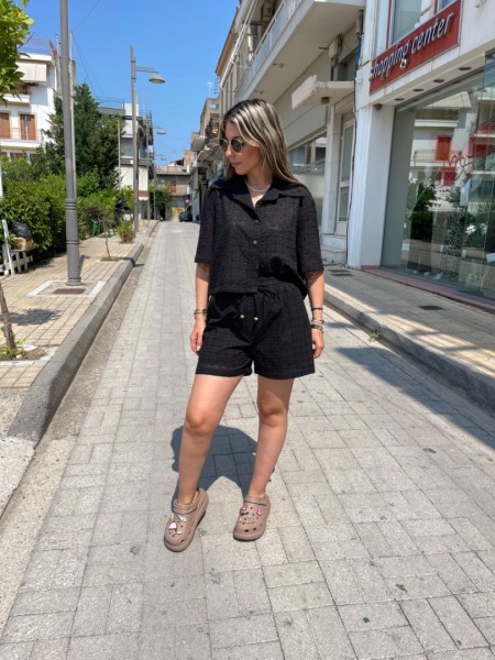 Μαύρο broderie ψηλόμεσο σορτς με εσωτερική επένδυση και ρυθμοζομενο κορδόνι με λάστιχο στην μέση innocent