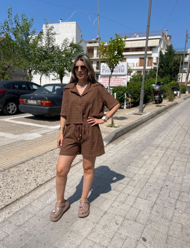 Καφέ broderie ψηλόμεσο σορτς με εσωτερική επένδυση και ρυθμοζομενο κορδόνι με λάστιχο στην μέση innocent