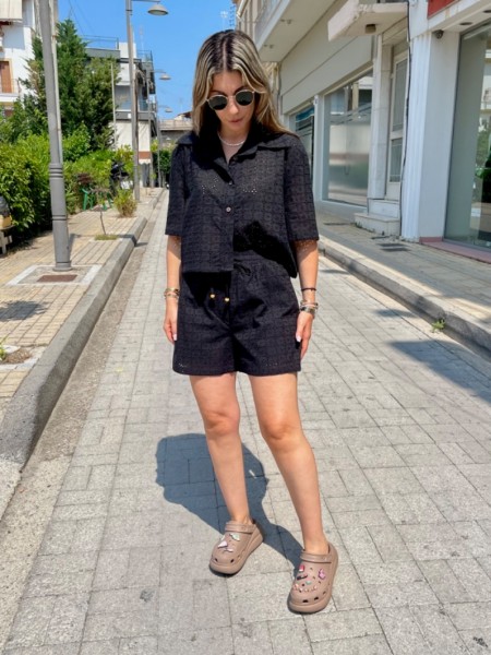 Μαύρο broderie ψηλόμεσο σορτς με εσωτερική επένδυση και ρυθμοζομενο κορδόνι με λάστιχο στην μέση innocent