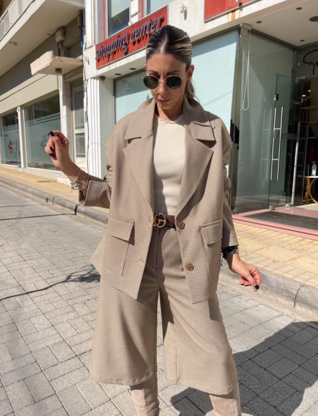 Καρώ μπεζ oversized σακάκι σε τετράγωνη γραμμή, μπροστινές τσέπες και κλείσιμο με διπλό κουμπί Innocent 