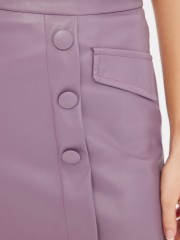 Βιολέ ψηλόμεση faux-leather κοντή BLAIRE φούστα σε Α-γραμμή, με κουμπιά μπροστά και ψεύτικες μπροστινές τσέπες Mind Matter