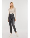 Μαύρο ψηλόμεσο faux-leather FLAVIE παντελόνι σε στενή γραμμή, με μύτες στην μπάσκα, εσωτερικό κρυφό κούμπωμα και τετράγωνες τσέπες πίσω Mind Matter