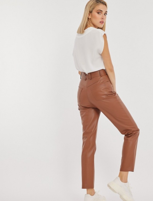 Ταμπά ψηλόμεσο faux-leather FLAVIE παντελόνι σε στενή γραμμή, με μύτες στην μπάσκα, εσωτερικό κρυφό κούμπωμα και τετράγωνες τσέπες πίσω Mind Matter
