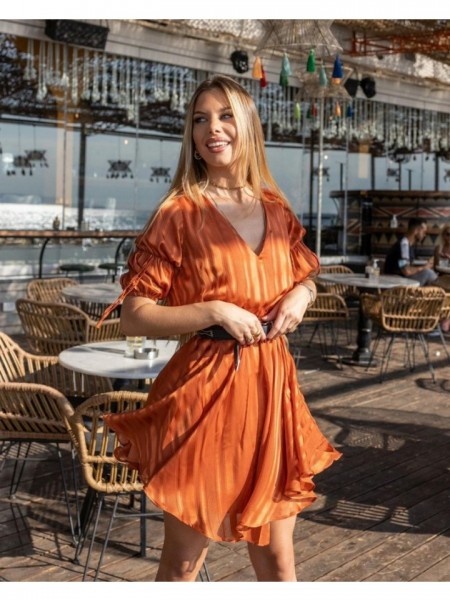 Εκάι κοντομάνικο κοντό φόρεμα STRIPY με ρίγα στην ύφανση, λάστιχο στην μέση και ελαφριά ασυμμετρία στα πλαϊνά Mind Matter