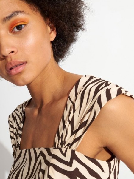 Animal printed καφέ αμάνικο cropped top με σούρες στους ώμους και φερμουάρ στο πλάι Ale 