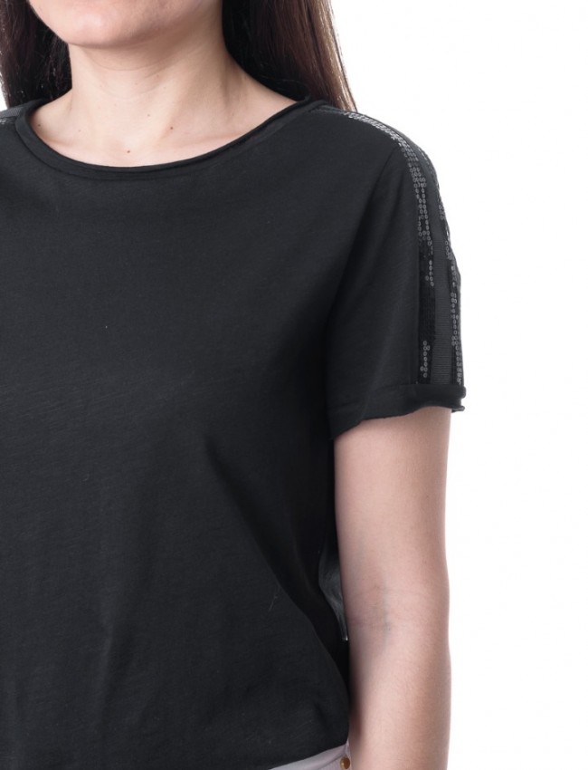 Μαύρο t-shirt με παγιέτες στον ώμο Vener 
