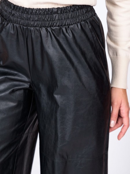 Μαύρη ψηλόμεση faux leather ζιπ-κυλότ με λάστιχο στην μέση, πλαινές τσέπες και διακοσμητικά εξώραφα Vener